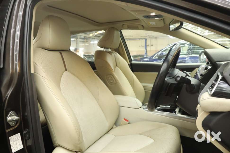 Toyota Camry 2.5l Automatic, 2021, Cng & Hybrids