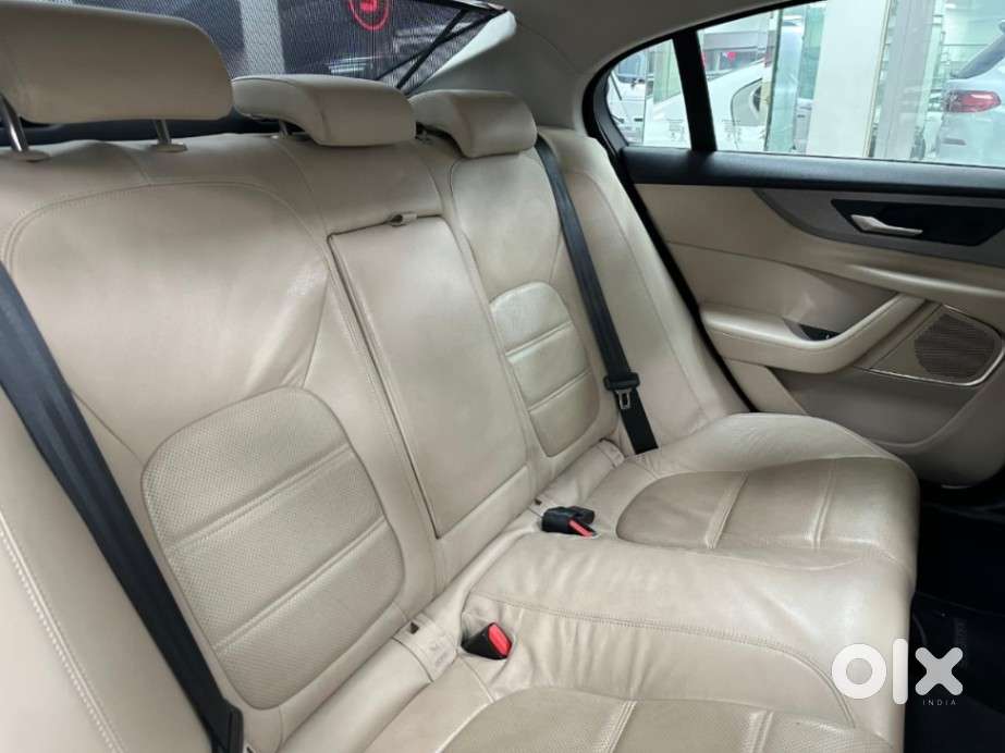 Jaguar Xe Portfolio, 2019, Diesel