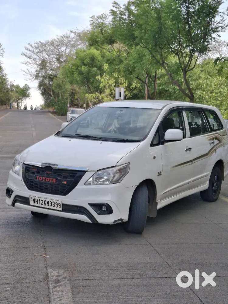 Toyota Innova V 2014