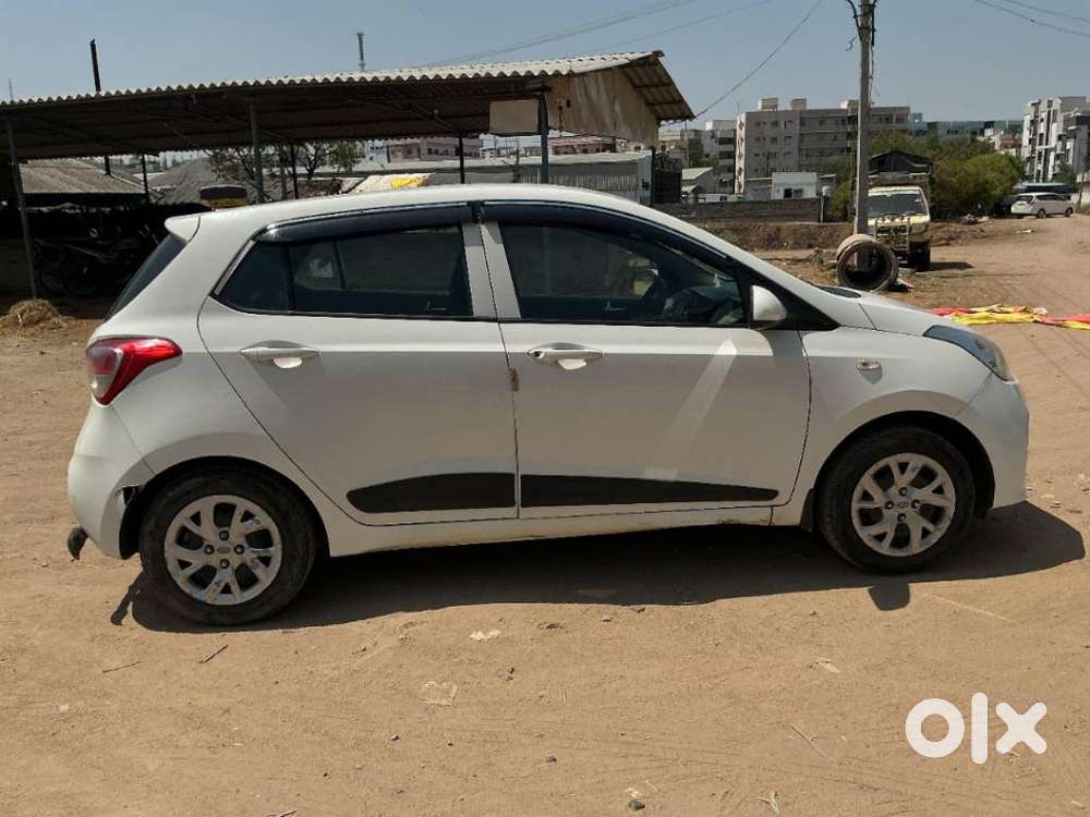 Hyundai Grand I10 2016-2017 Sportz Celebration Edition, 2017, Diesel