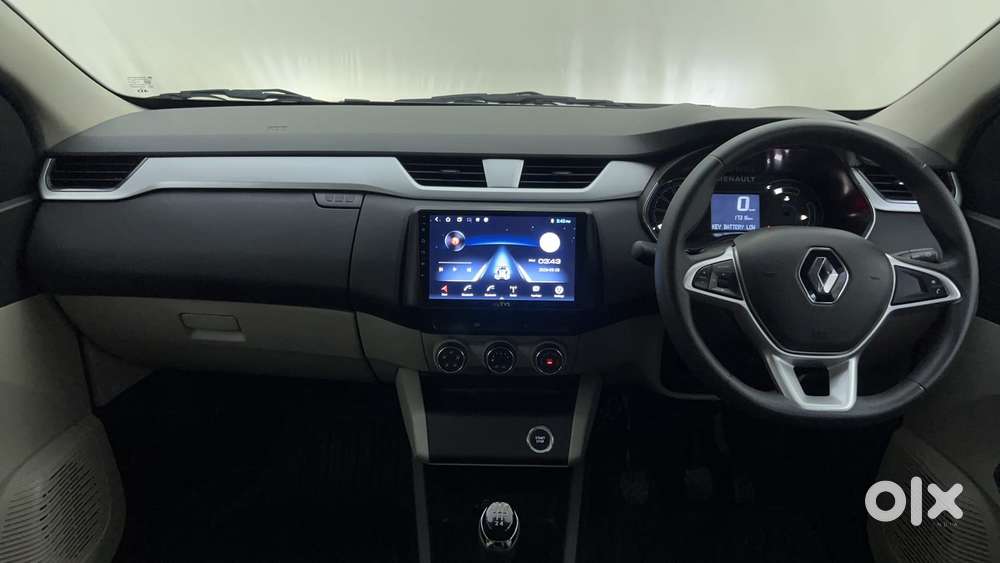 Renault Triber Rxz, 2022, Petrol