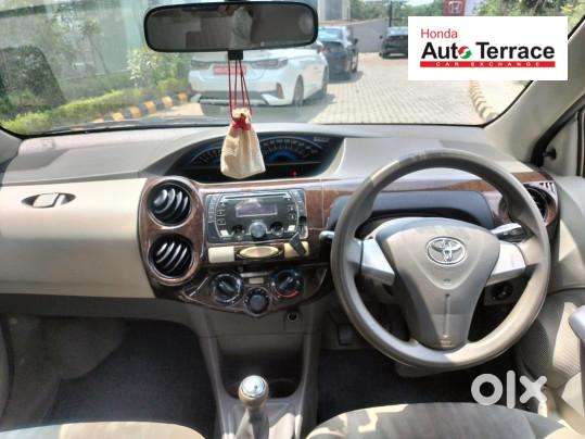 Toyota Etios 1.5 V, 2016, Petrol
