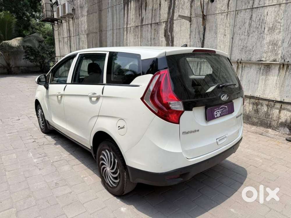 Mahindra Marazzo M4, 2019, Diesel