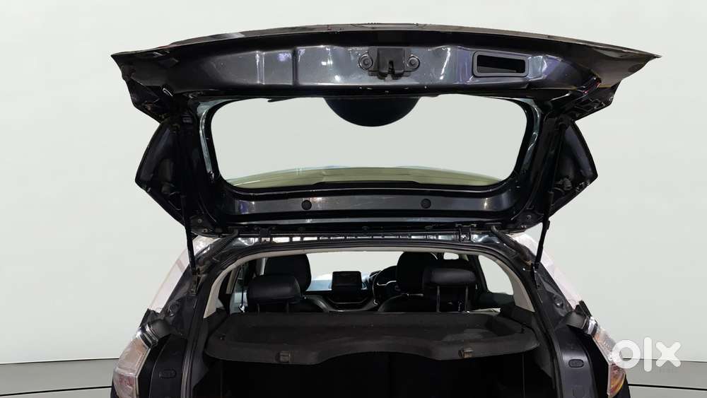Tata Nexon 1.2 Revotron Xza Plus Dualtone, 2018, Petrol