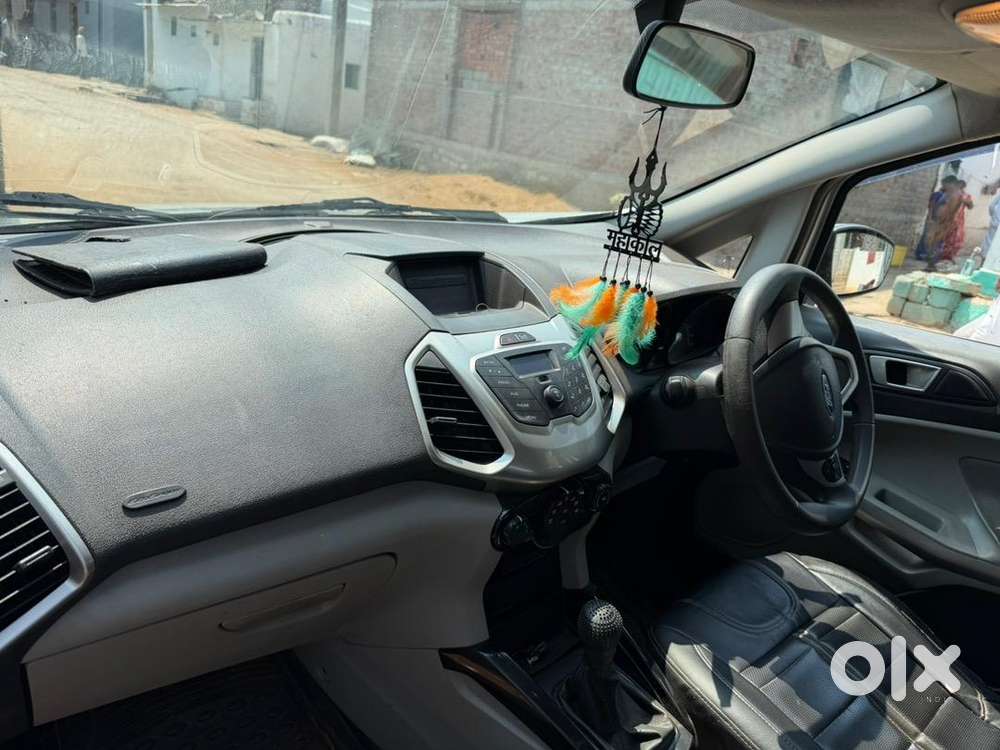 Ford Ecosport 2014 Petrol 130000 Km Driven