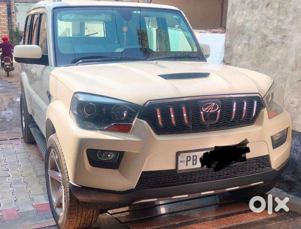 Mahindra Scorpio 2017 Diesel Well Maintained