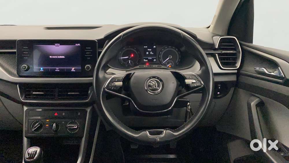 Skoda Kushaq 1.0 Tsi Ambition, 2022, Petrol