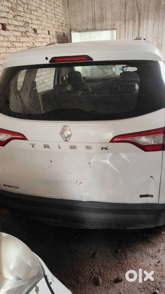 Renault Triber 1.0 Rxe, 2020, Petrol