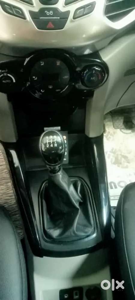 Ford Ecosport 2015 Model मैनुआल पेट्रोल