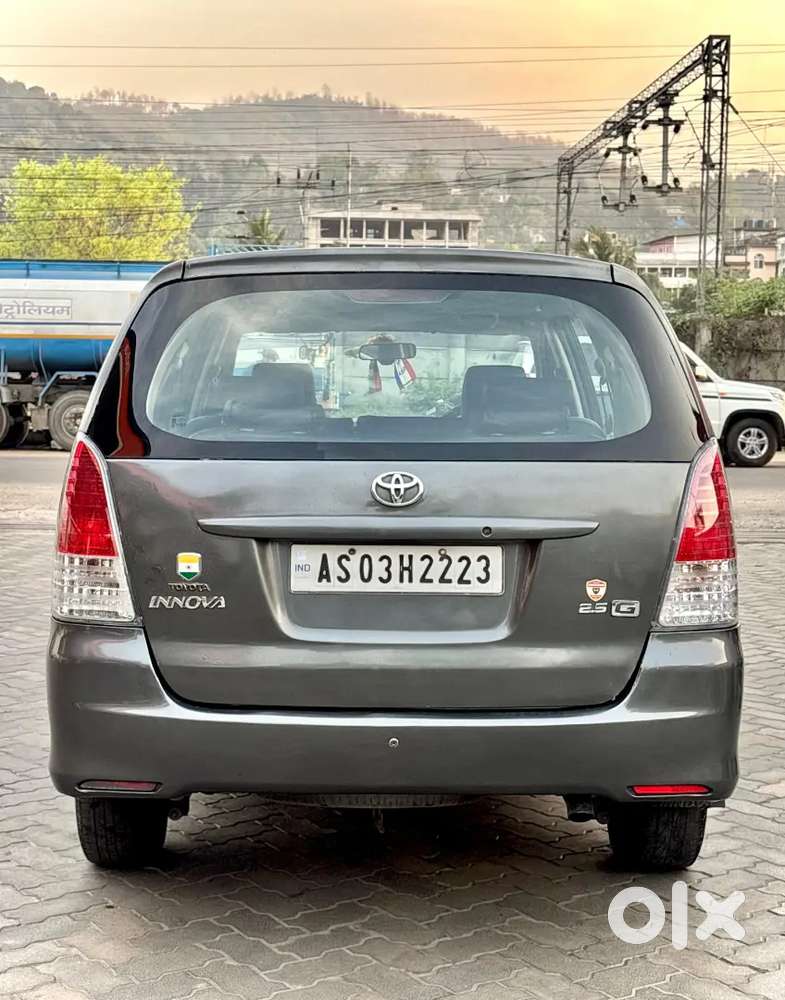 Toyota Innova 2.5g 2009 Model Tax Updated Till 2029