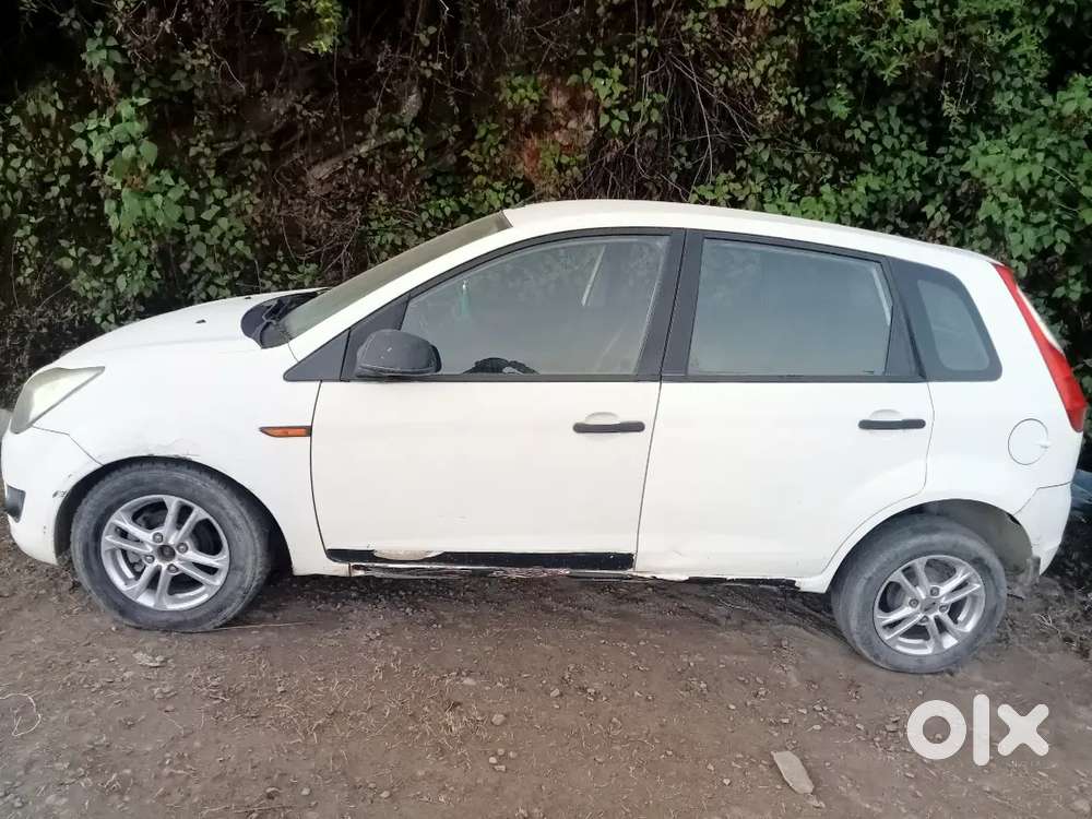 Ford Figo 2011 Petrol 100000 Km Driven