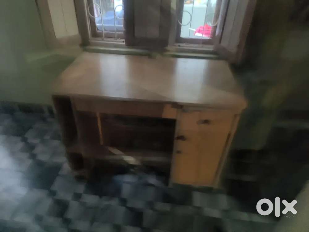 Computer Table