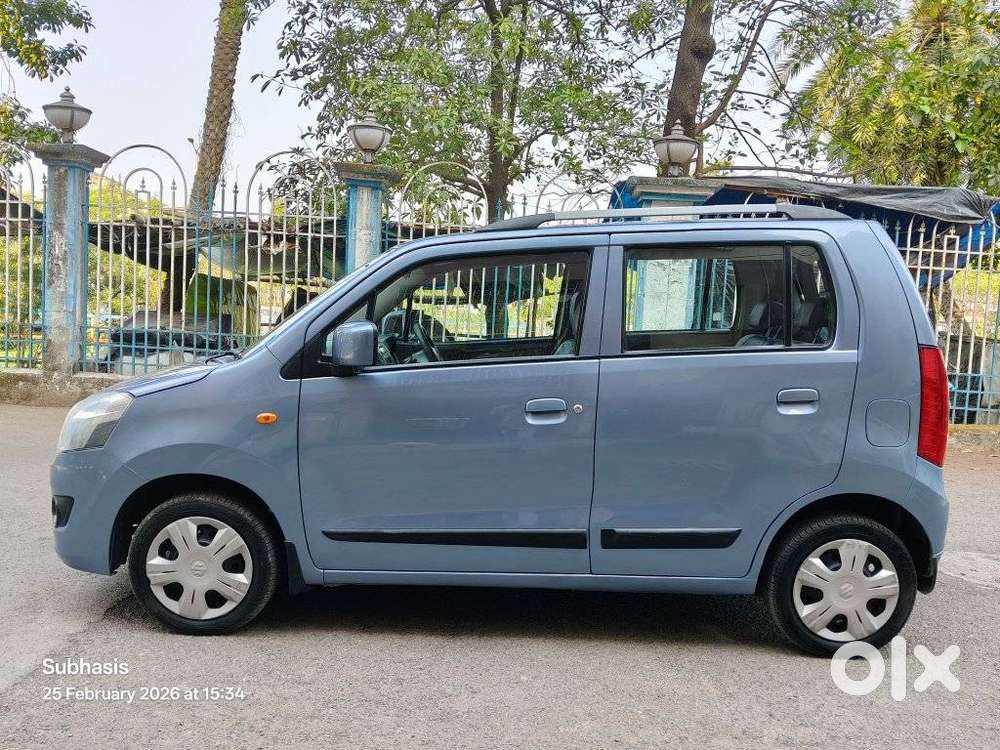 Maruti Suzuki Wagon R Vxi Amt1.2, 2017, Petrol