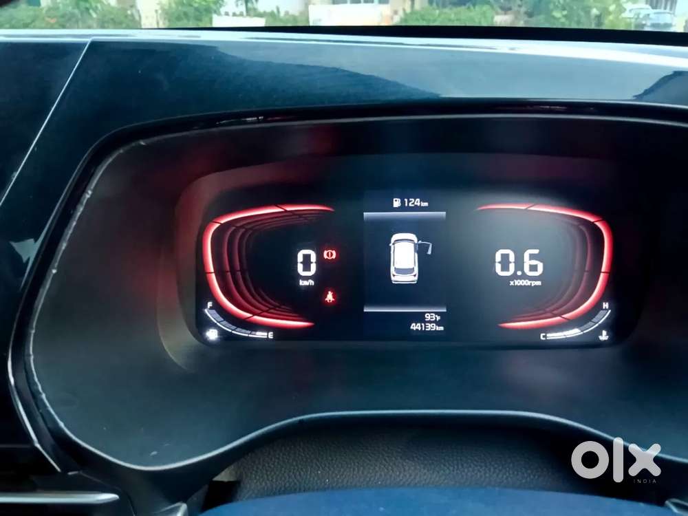 Kia Carens 1.4 Luxury Plus 6 Str, 2022, Petrol
