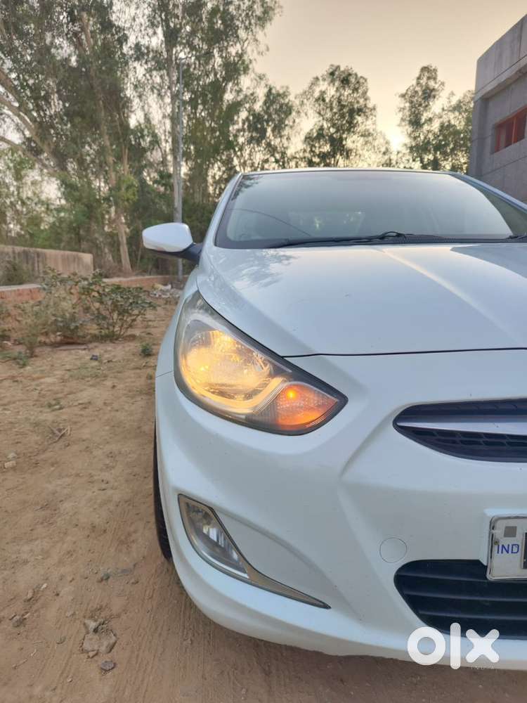 Hyundai Verna 1.6 Manual 2012