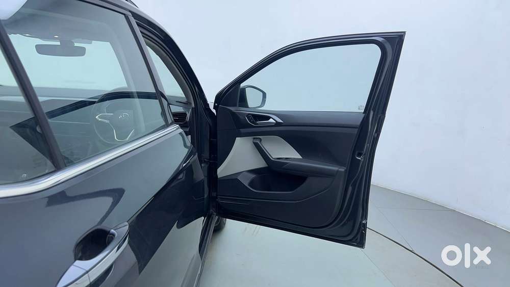 Volkswagen Taigun Topline 1.0 Tsi At (electric Seats), 2022, Petrol