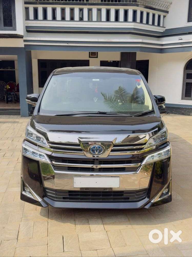 Toyota Vellfire 2.5 Hybrid, 2022, Petrol