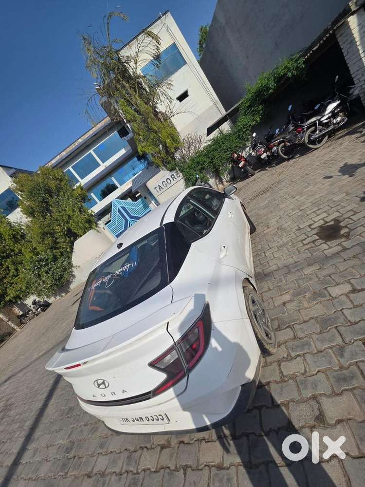 Hyundai Aura 2024 Company Fitted Cng  56000 Km Driven