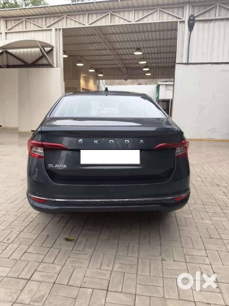 Skoda Slavia Style 1.0l Tsi At, 2022, Petrol