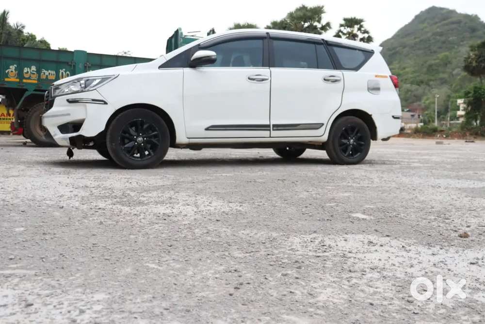 Toyota Innova Crysta 2018 Diesel Mt