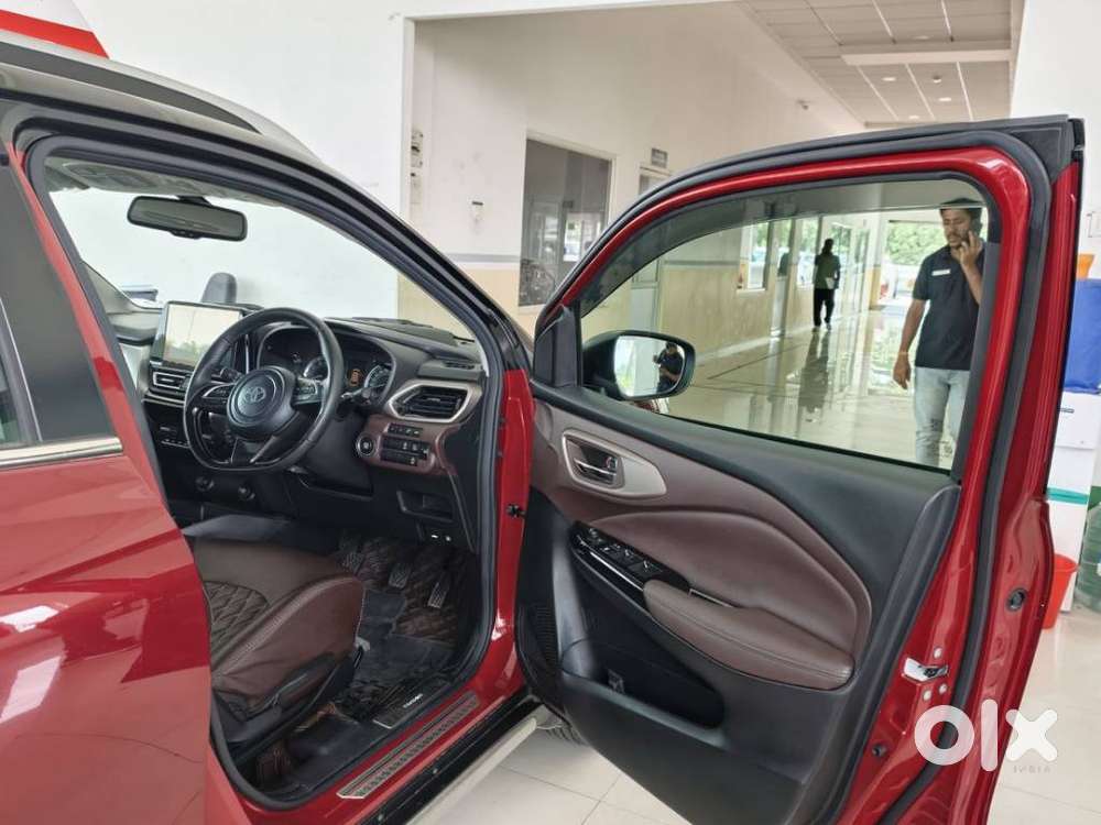 Toyota Urban Cruiser Taisor V 1.0 Petrol Mt Dual Tone, 2025, Petrol