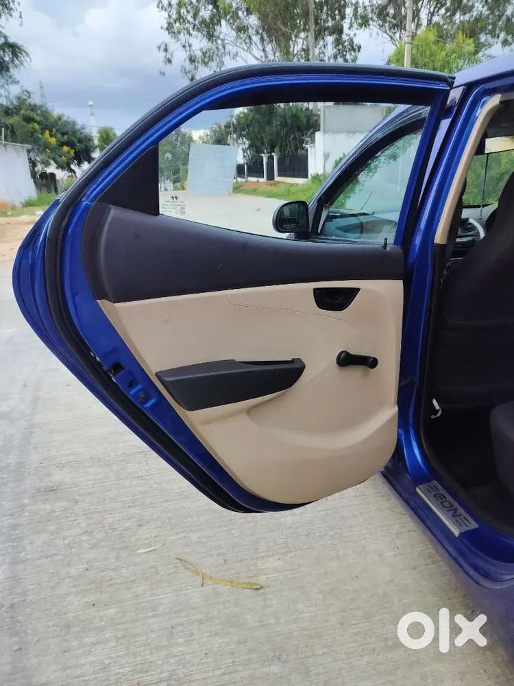 Very Clean And Neat Maintain Good Condition Slitly Using