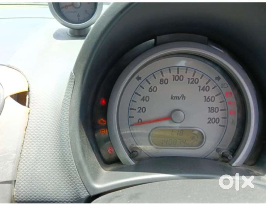 Maruti Suzuki Ritz Vxi, 2011, Petrol