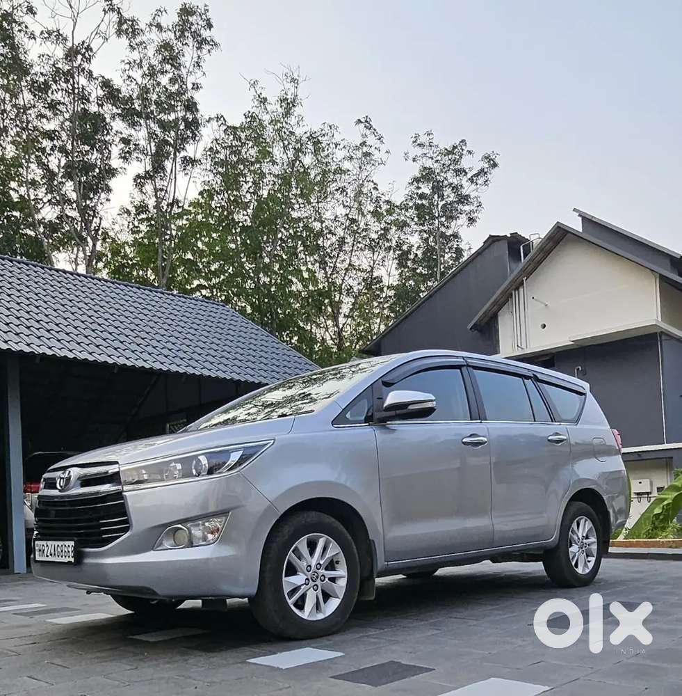 Toyota Innova Crysta 2016 Diesel Well Maintained