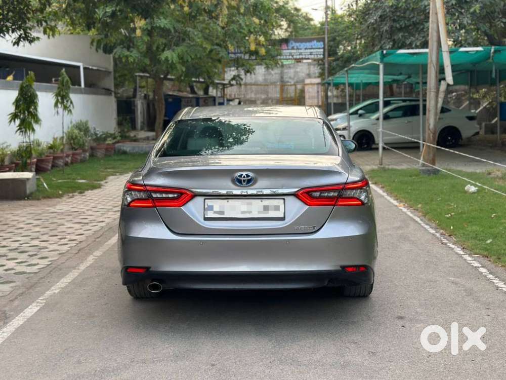 Toyota Camry Hybrid, 2022