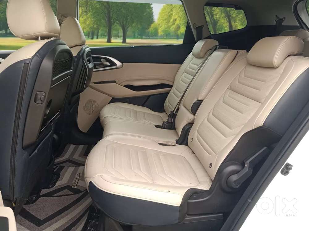 Kia Carens Luxury (o)1.5 Turbo Petrol Dct 7 Str, 2023, Petrol