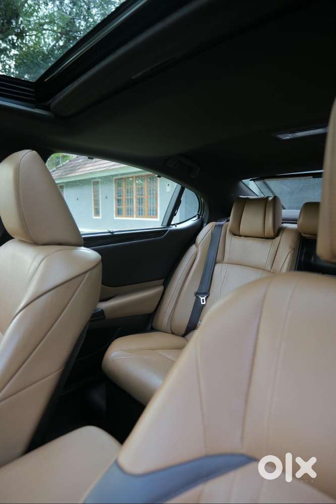 Lexus Es 300h Hybrid &ndash; Mint Condition | Direct Owner