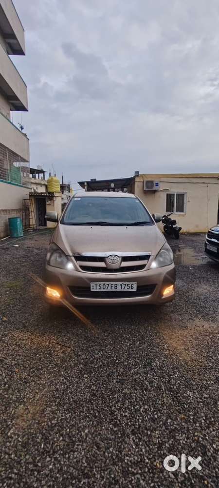 Toyota Innova 2005 Petrol 129500 Km Driven