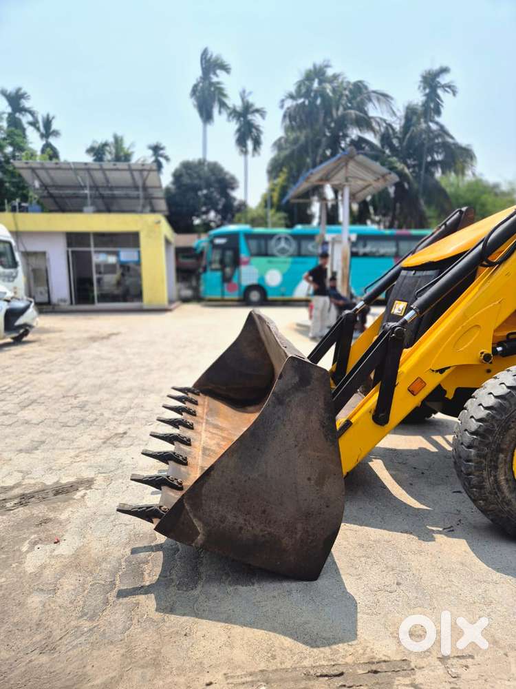 Mahindra Vision S Sub-4metre Suv Others, 2016, Diesel