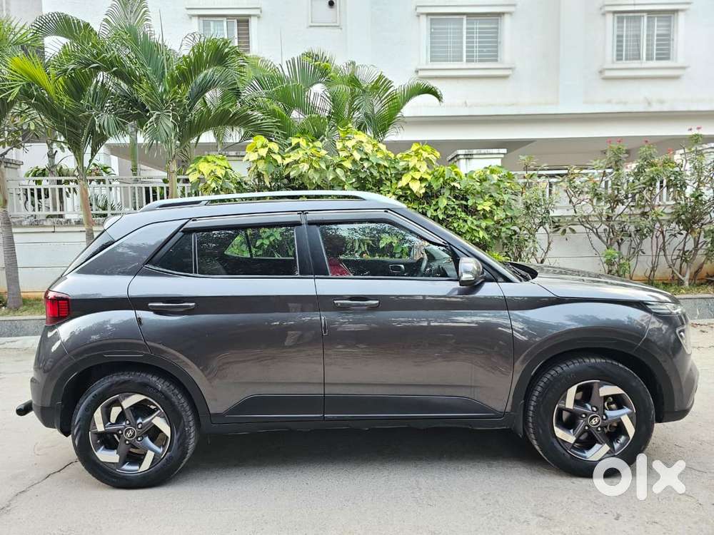 Hyundai Venue 1.2 S Plus, 2022, Petrol