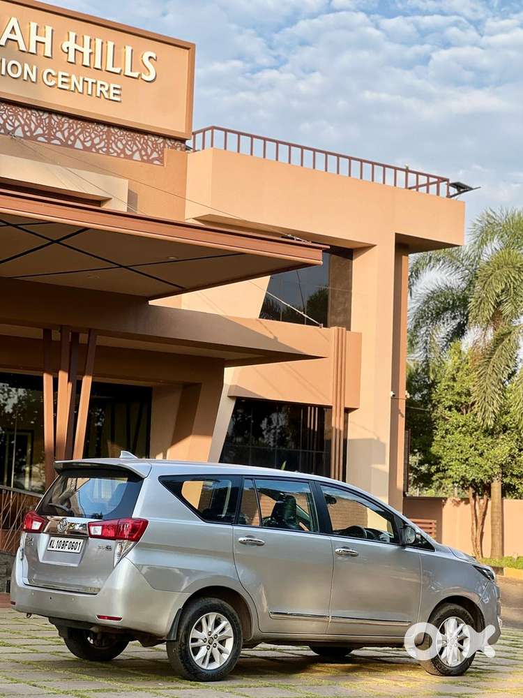 Toyota Innova Crysta 2.4 G Mt 7 Str, 2016, Diesel