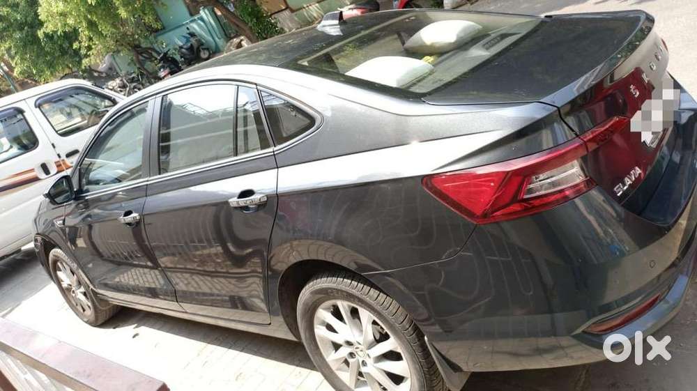 Skoda Slavia 1.0 Mt Ambition (2022)