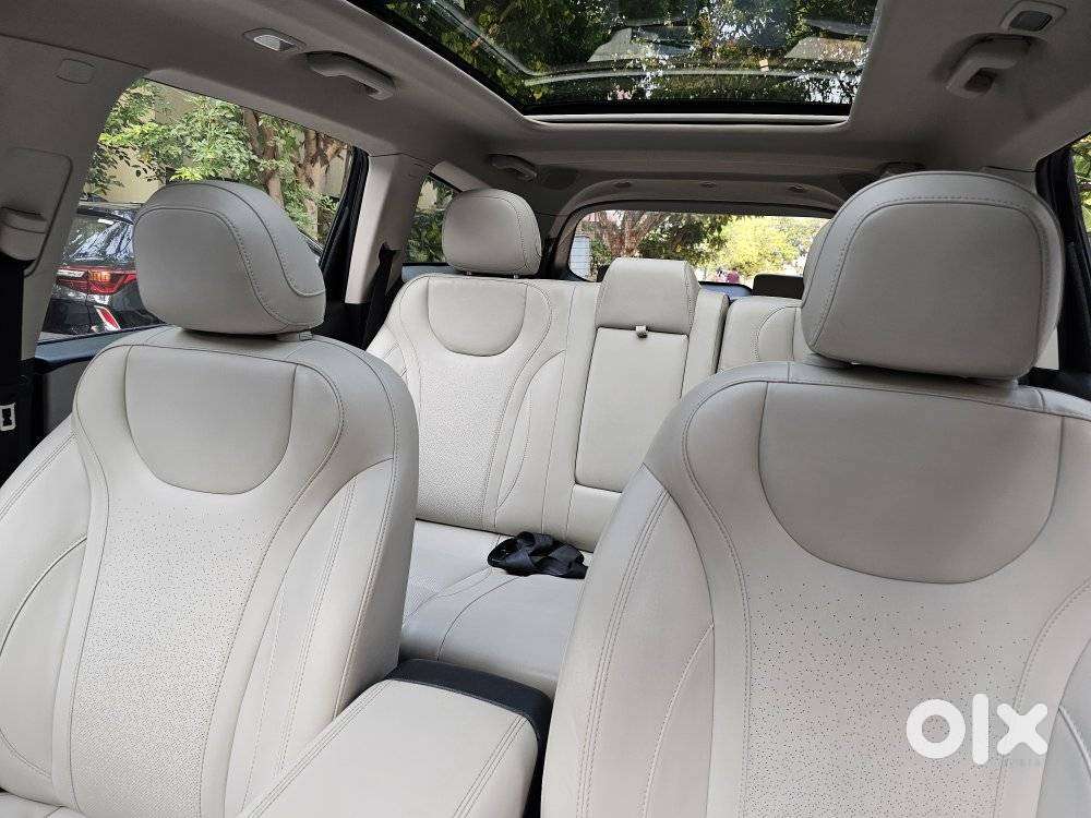 Mahindra Xuv700 2.2 Ax 7 Diesel At Luxury Pack Str, 2024, Diesel