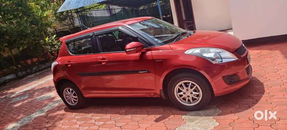 Maruti Suzuki Swift Vxi 1.2 Abs Bs-iv, 2014, Petrol