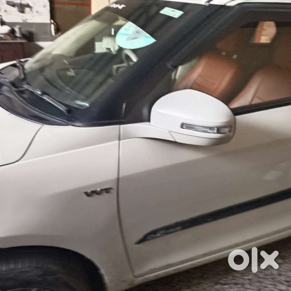 Maruti Suzuki Swift Dzire 2015 Petrol 52000 Km Driven