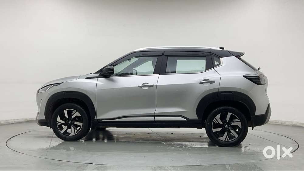Nissan Magnite 1.0 Xv Premium Dual Tone, 2024, Petrol