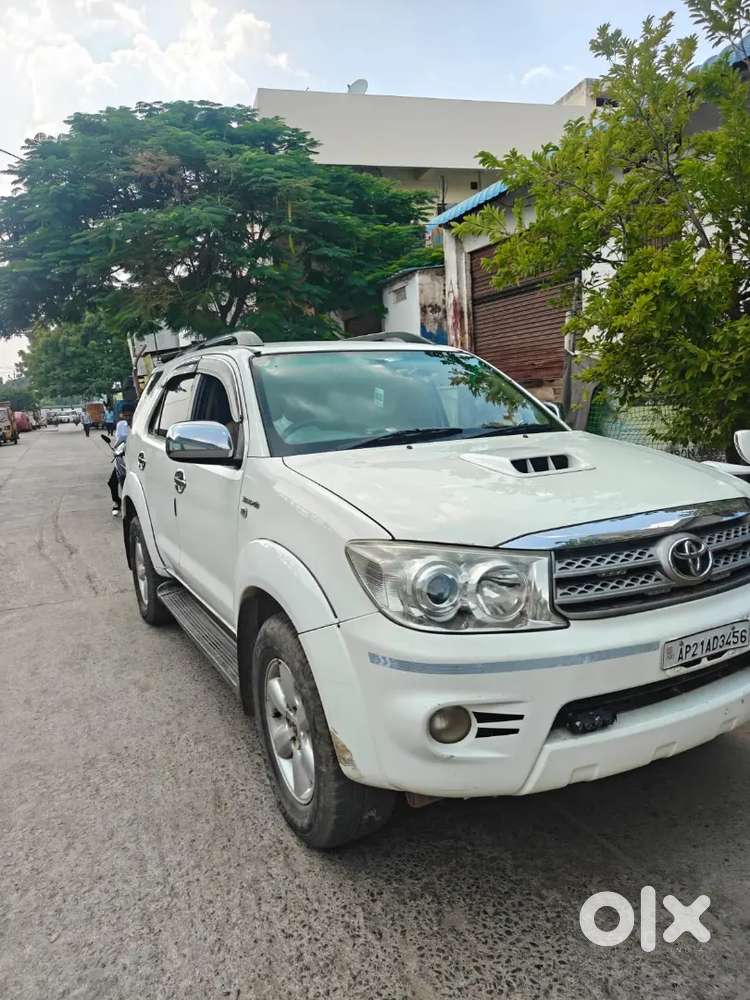 Toyota Fortuner 4x4 2011