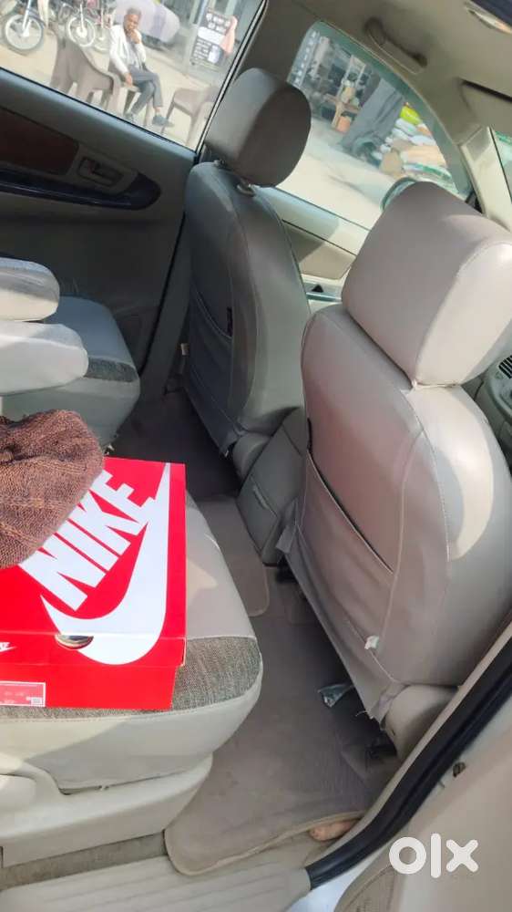 Toyota Innova 2014 Diesel Well Maintained