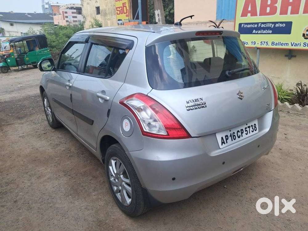 Maruti Suzuki Swift Vvt Zxi, 2013, Petrol