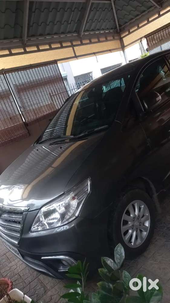 Toyota Innova 2.0 V 2013