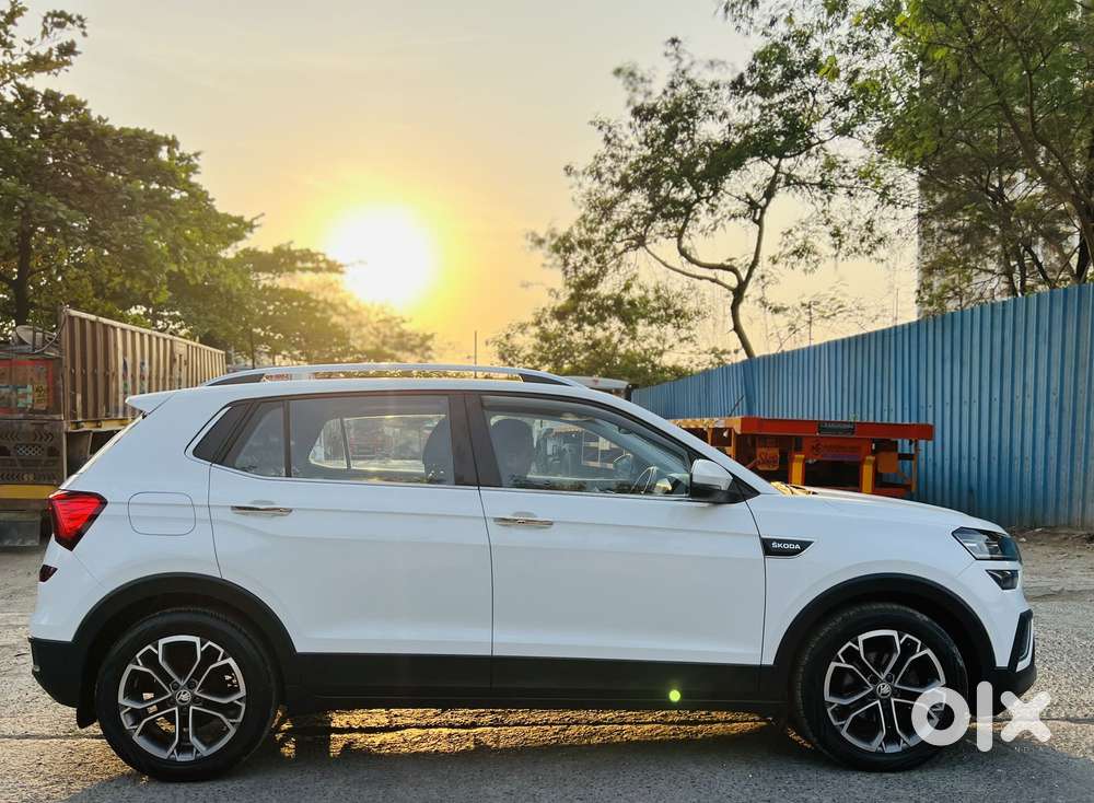 Skoda Kushaq 1.0 Tsi Style At (6 Airbags), 2022, Petrol