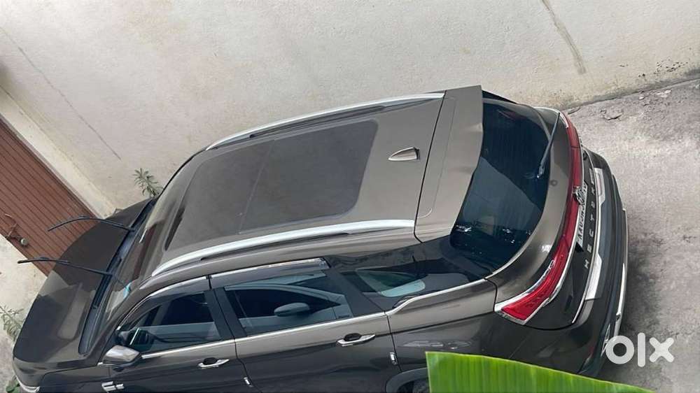Mg Hector Plus Savvy Pro  Petrol Cvt Automatic  2023  Dune Brown 7