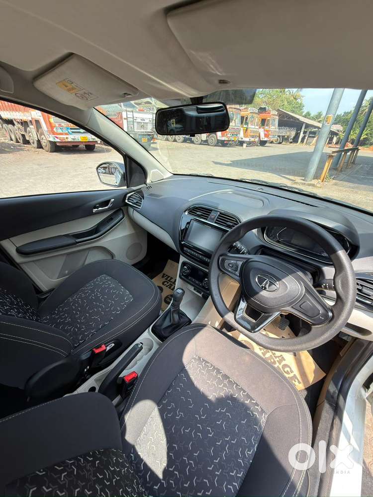 Tata Tiago, 2023, Petrol