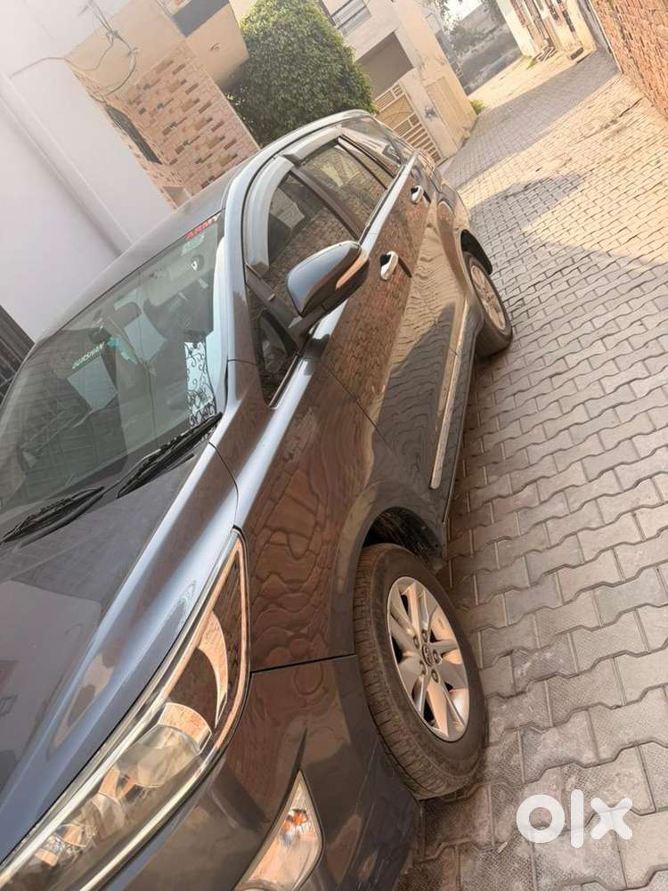 Toyota Innova Crysta 2017 Diesel 103042 Km Driven