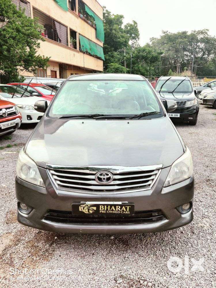 Toyota Innova 2.5 Vx (diesel) 8 Seater Bs Iv, 2012, Diesel