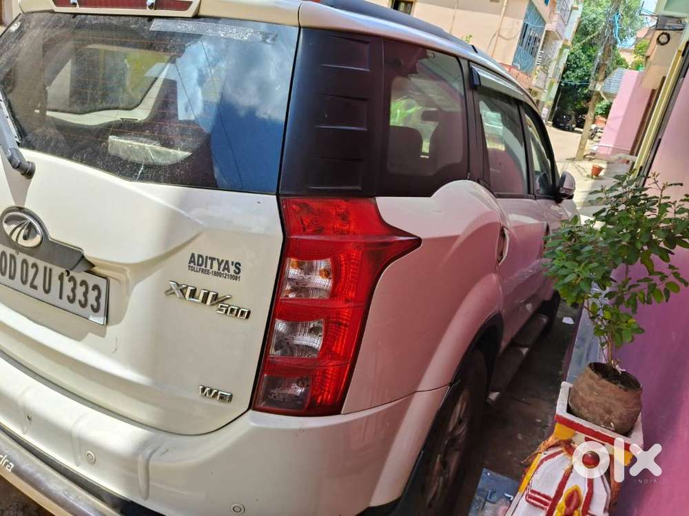 Mahindra Xuv 500 W8. Registration 2015.